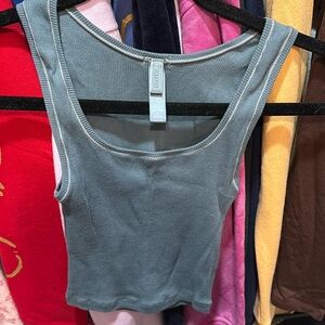 Skims set XS in color kyanite